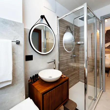 Donna Vi Hotel