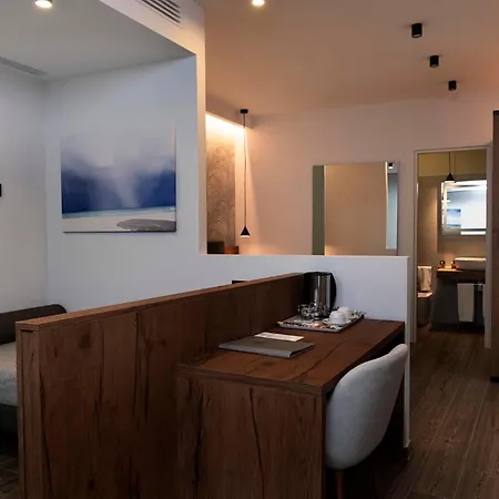 Donna Vi Hotel 4*